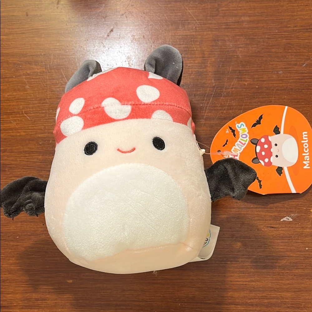 Mini squishmallow (mushroom bat)